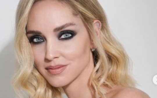 Tutti copiano Chiara Ferragni, ecco la nuova tendenza: smokey eyes