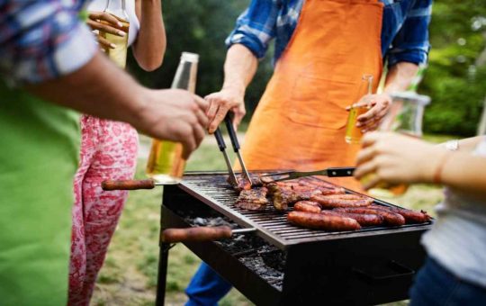 Fare il barbecue