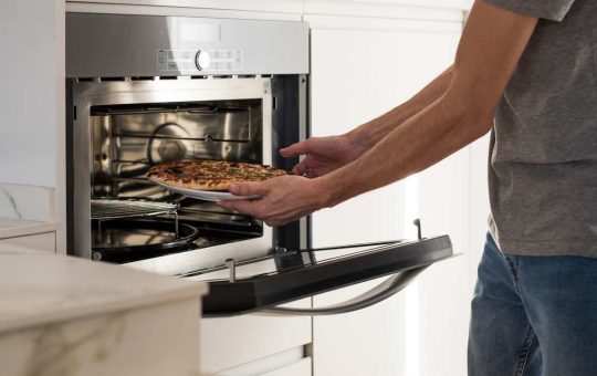 Il forno elettrico in cucina, consumi e calore