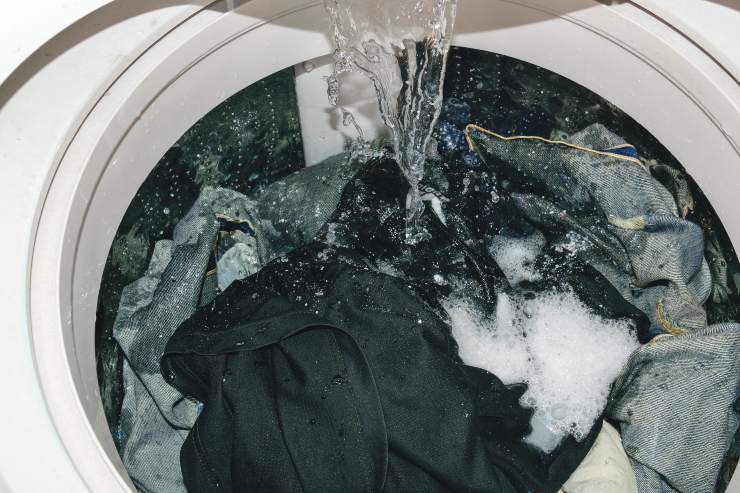 Panni in lavatrice puzzano di muffa